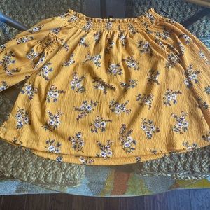 cute summer shirt with scrunched neckline and arm holes size xs